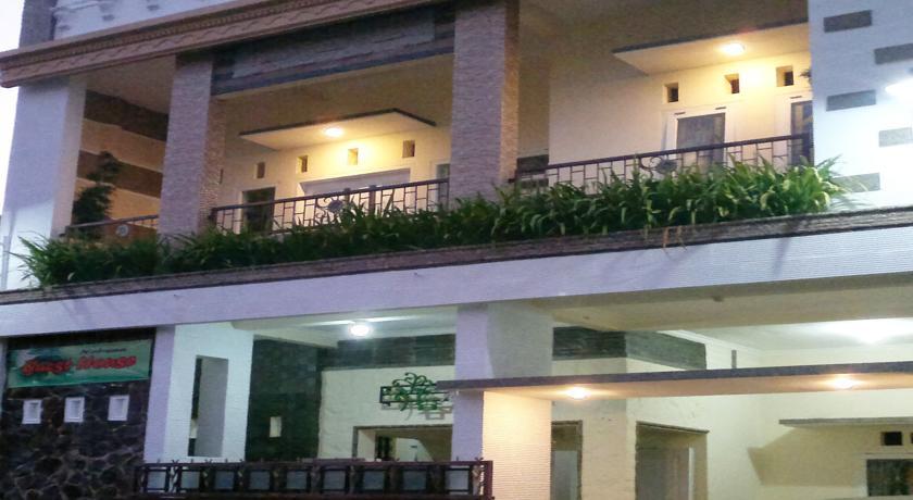 Griya Nelwan Guest House มะลัง ภายนอก รูปภาพ